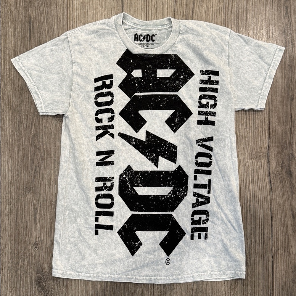 AC/DC High Voltage Band Tee Shirt Women’s Size Extra Small